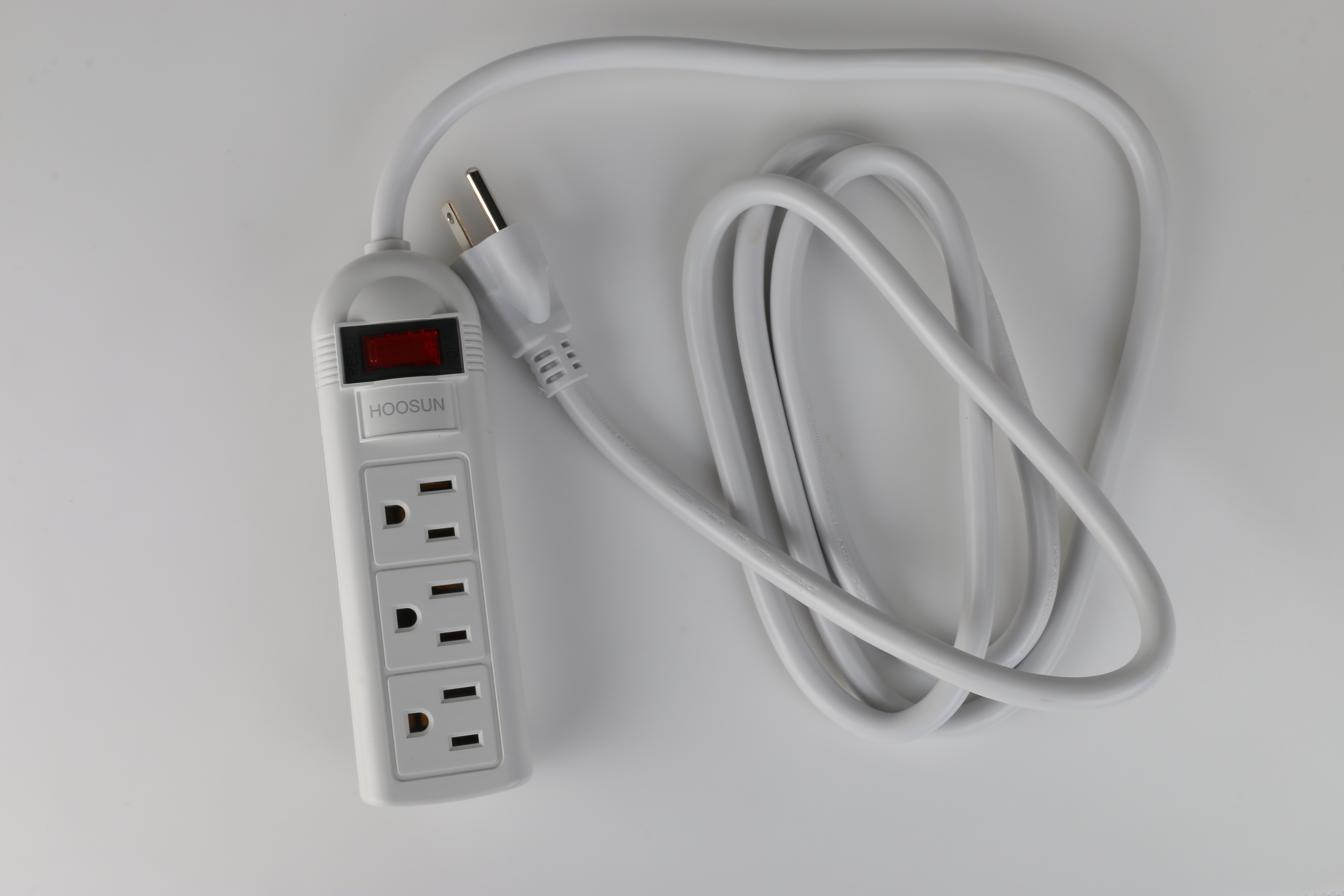 HOOSUN 3-Outlet Power Strip, 6 Ft Long Extension line,Universal Size